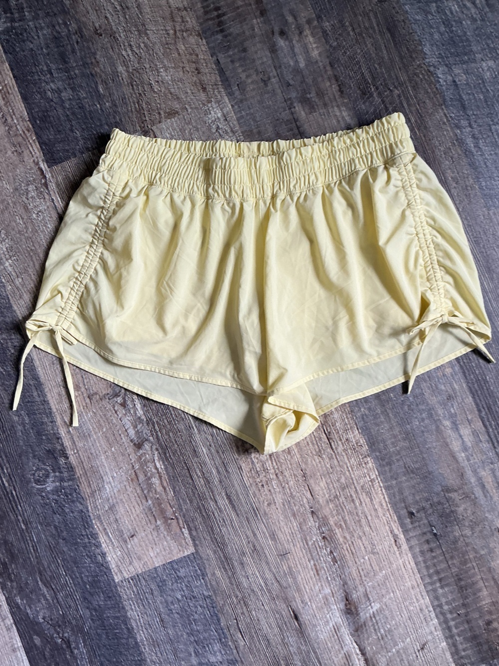 aerie Pale Yellow Silky Soft Lined Side Ruched Athletic Shorts